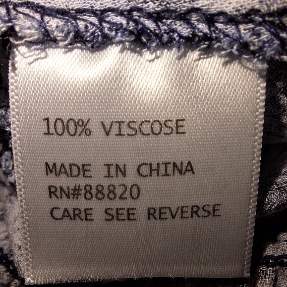 A Rachel Zoe 100% viscose ladies cardigan style Tunic top with tie strap in med. - Picture 2 of 5